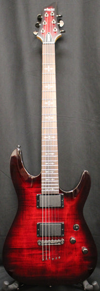 ギター Riot distortion crimson red Suhr Riot Limited Edition Distortion Pedal (2010s - Red)