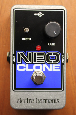 Electro-Harmonix Neo Clone Analog Chorus Guitar Effects Pedal w/Box