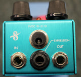 Supro 1310 Analog Harmonic Tremolo Guitar Effects Pedal