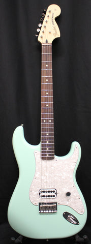 Fender Tom Delonge Signature Stratocaster Electric Guitar Surf Green w/Gigbag