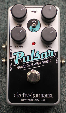 Electro-Harmonix Nano Pulsar Variable Shape Stereo Tremolo Effects Pedal w/Box