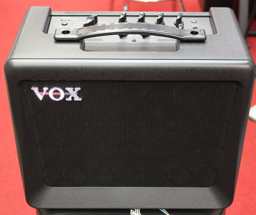 Vox VX15 GT 15W 1x6.5 Guitar Combo Amp