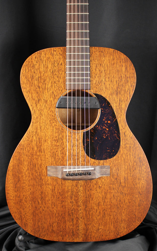 2025 Martin USA 00-15M Mahogany Acoustic Electric Fishman Blackstack Guitar Natural w/Soft Case