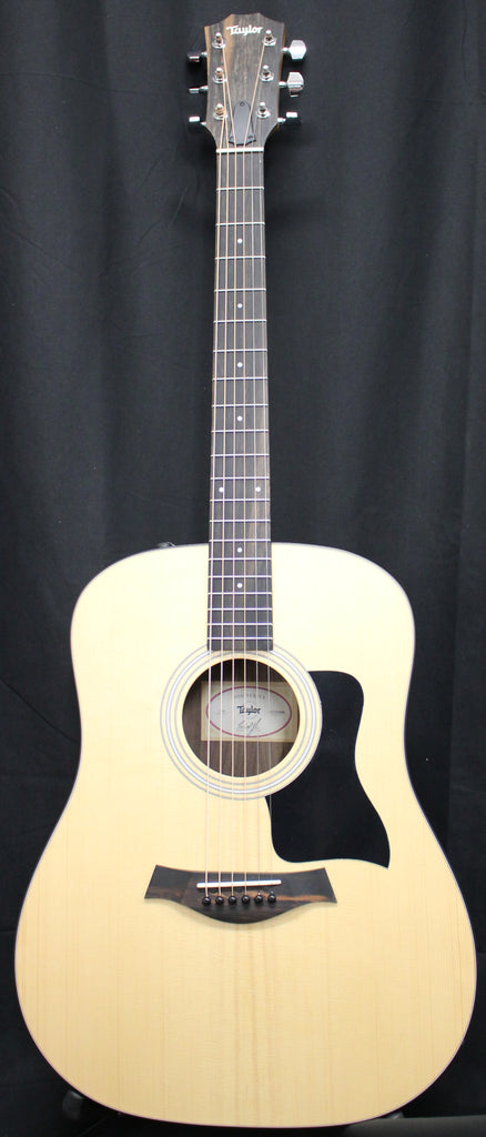 Taylor 110e Dreadnought Acoustic-Electric Guitar Natural