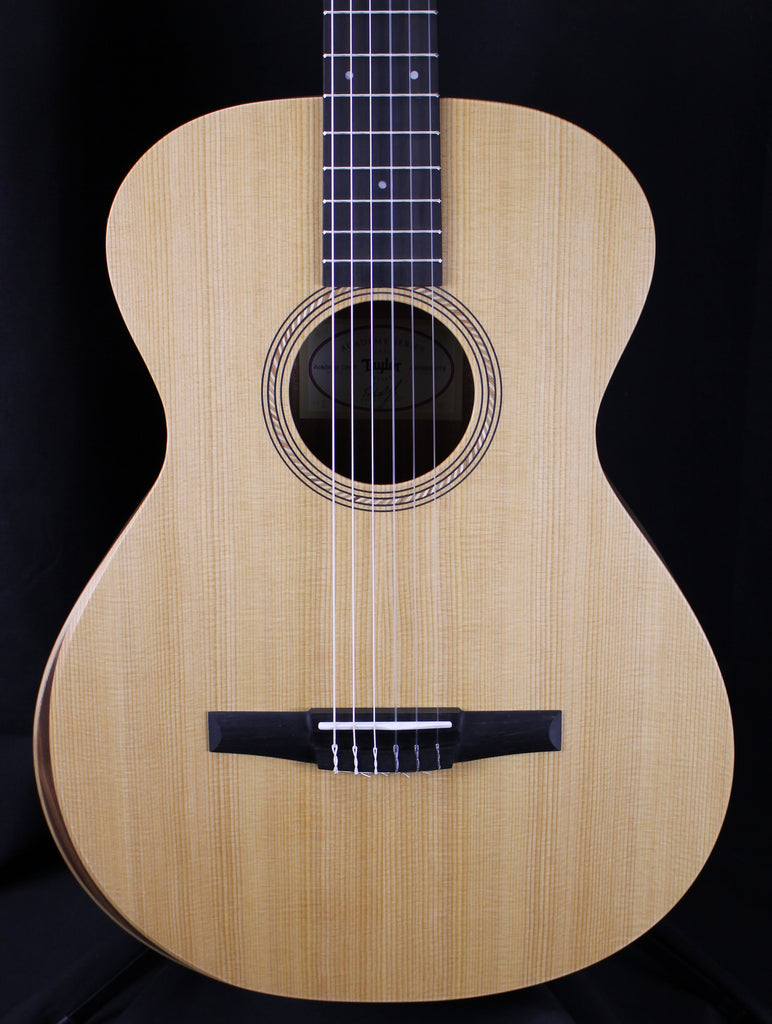Taylor Academy A-12e Nylon Acoustic-Electric Guitar Natural w/Soft Case