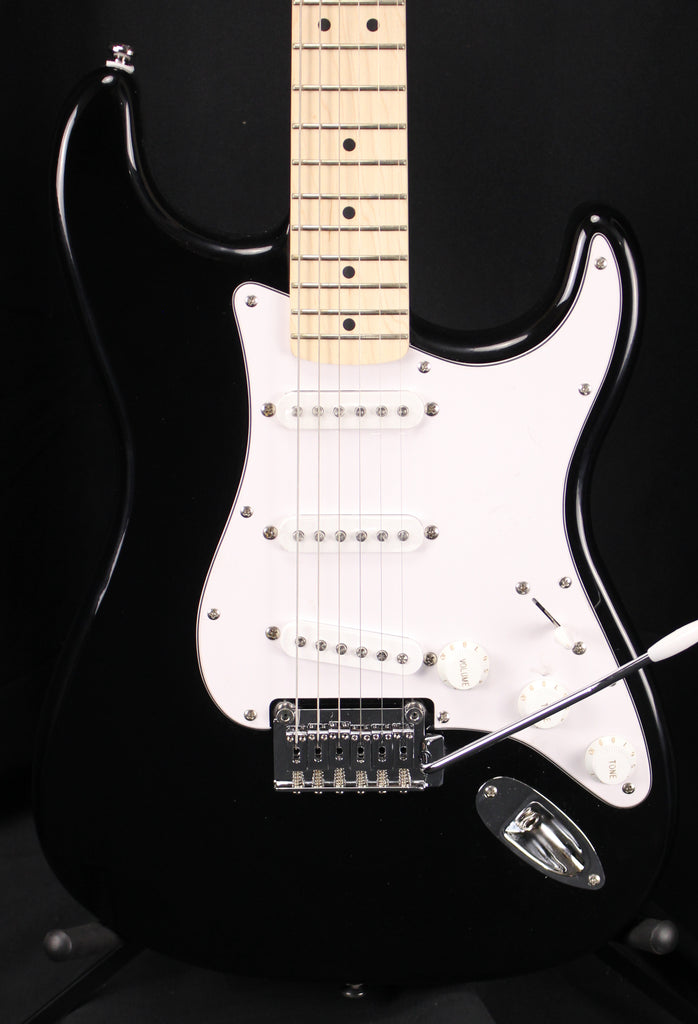 Squier Affinity Stratocaster Maple Fretboard Electric Guitar Black 7lbs 11oz