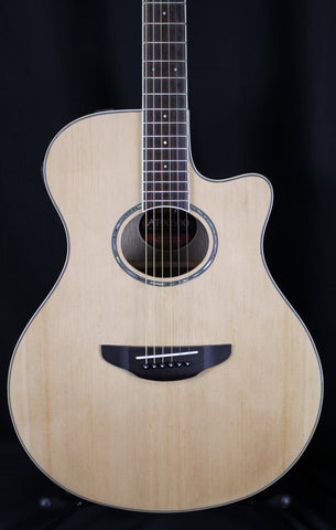 Yamaha APX600 Acoustic-Electric Guitar Natural