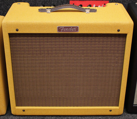 Fender Blues Junior Lacquered Tweed 15 Watt 1x12 Tube Guitar Combo Amp
