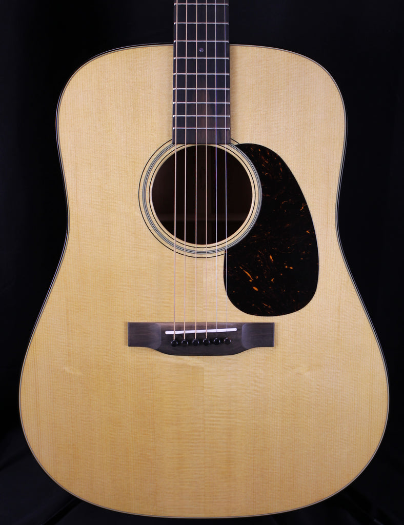 2025 Martin Standard D-18 Spruce Mahogany Dreadnought Acoustic Guitar Gloss Natural w/Case