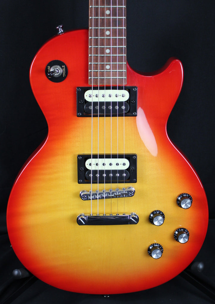 Epiphone Les Paul Studio LT Electric Guitar Cherry Sunburst