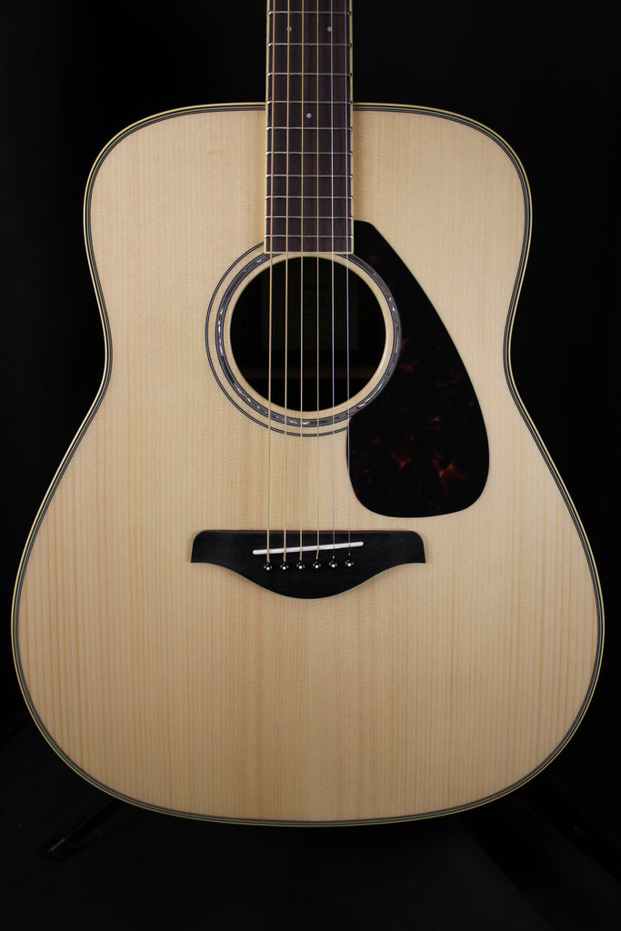 Yamaha FG830 Dreadnought Acoustic Guitar Natural