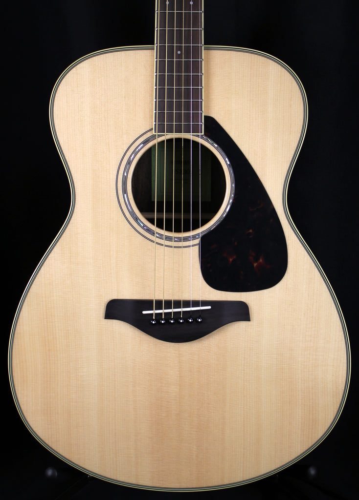 Yamaha FS830 Concert Acoustic Guitar Natural