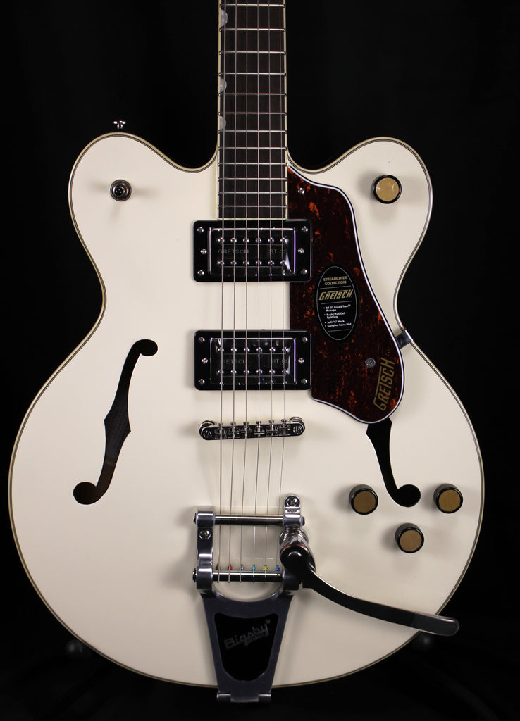 Gretsch G2622T Streamliner Center Block Double Cut Bigsby Electric Guitar Vintage White