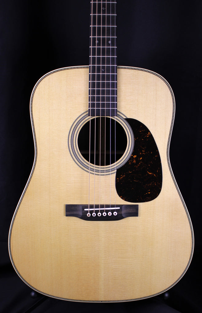 2026 Martin Standard HD-28E Spruce Rosewood Dreadnought Acoustic Electric Natural w/Case