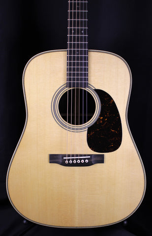 2026 Martin Standard HD-28E Spruce Rosewood Dreadnought Acoustic Electric Natural w/Case