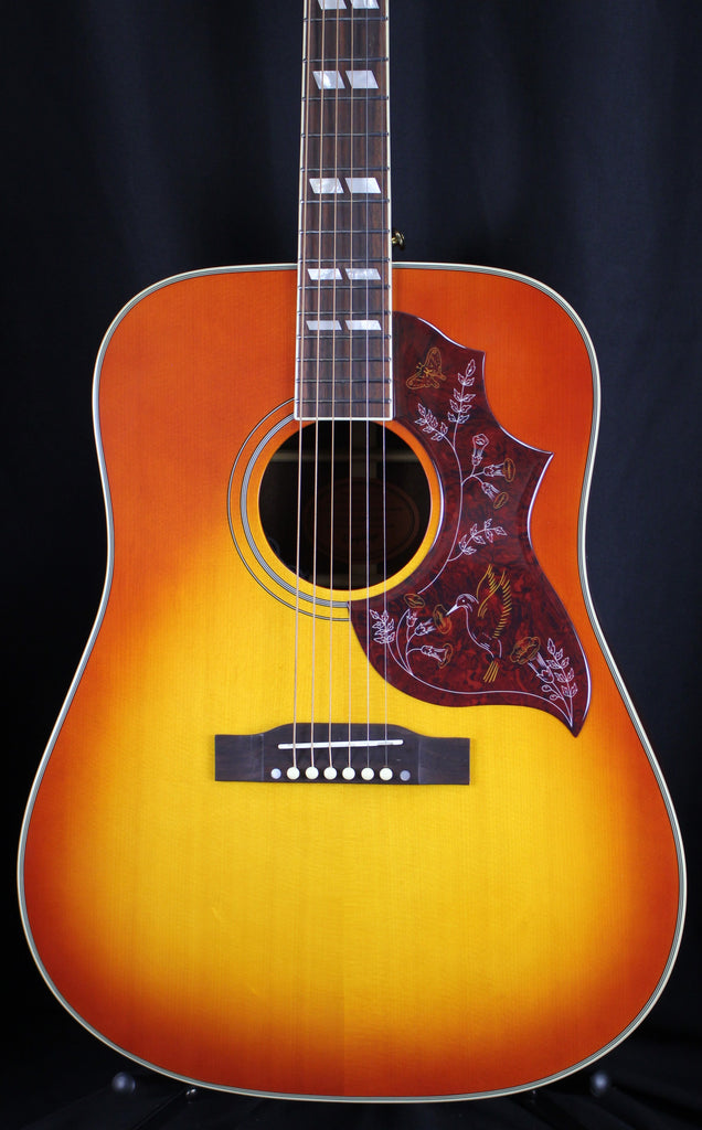 Epiphone Hummingbird Standard Solid Wood Acoustic Electric Guitar w/Gigbag Cherry Sunburst