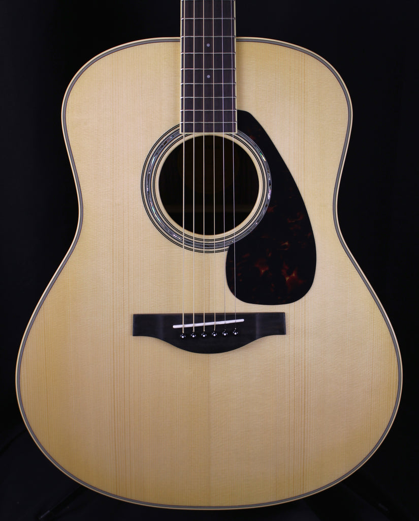Yamaha LL6 ARE Dreadnought Acoustic-Electric Guitar Natural