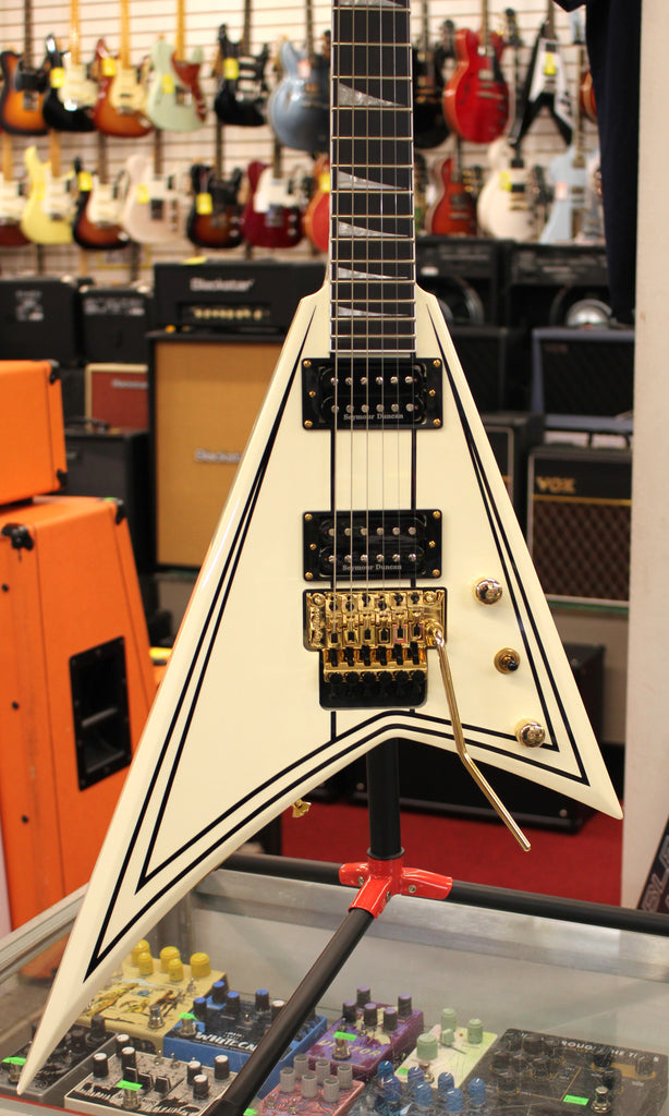 Jackson Pro Series Rhoads RR3 Ivory w/Black Pinstripes Electric Guitar 6lbs 12oz