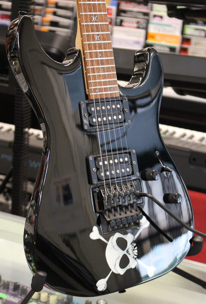 2003 Squier Showmaster HH Skull & Crossbones Electric Guitar Black Skull & Crossbones