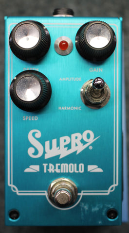 Supro 1310 Analog Harmonic Tremolo Guitar Effects Pedal