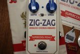 Supercool ZIG-ZAG Analog Chorus/Vibrato Guitar Effects Pedal