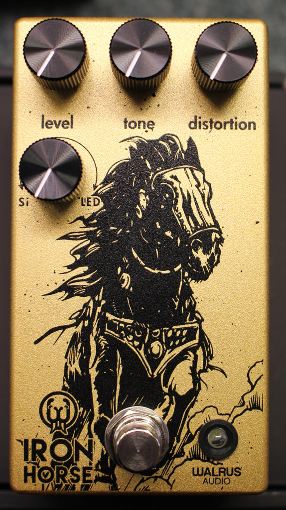horse pedal Walrus Audio Iron Horse LM308 Distortion Effects Pedal